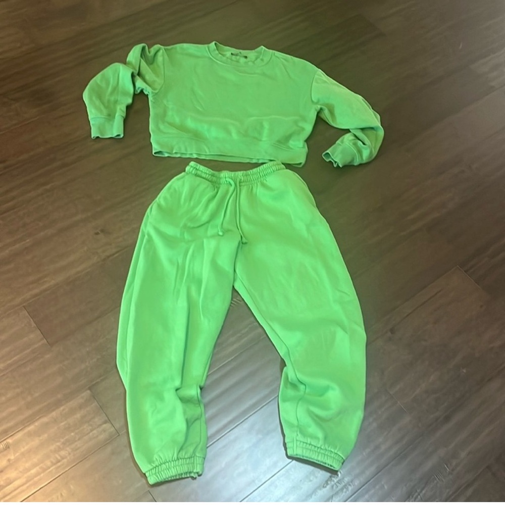Used Zara cropped sweat set